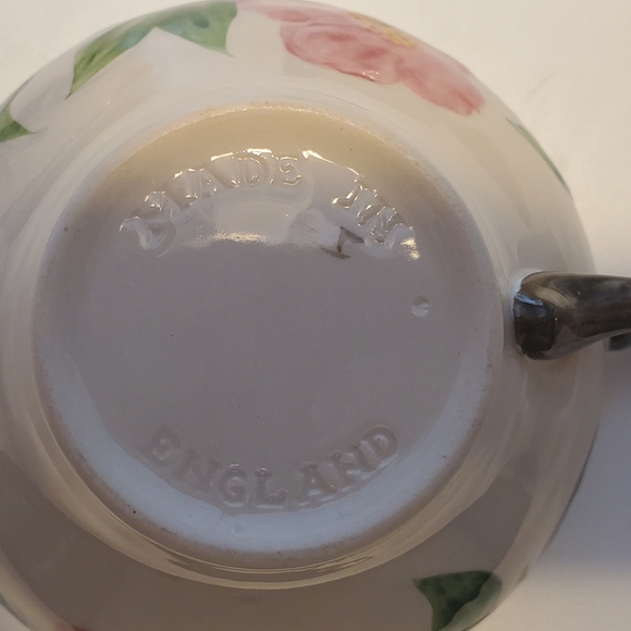 Franciscan Earthware Cups and Saucers - Picture 4 of 6